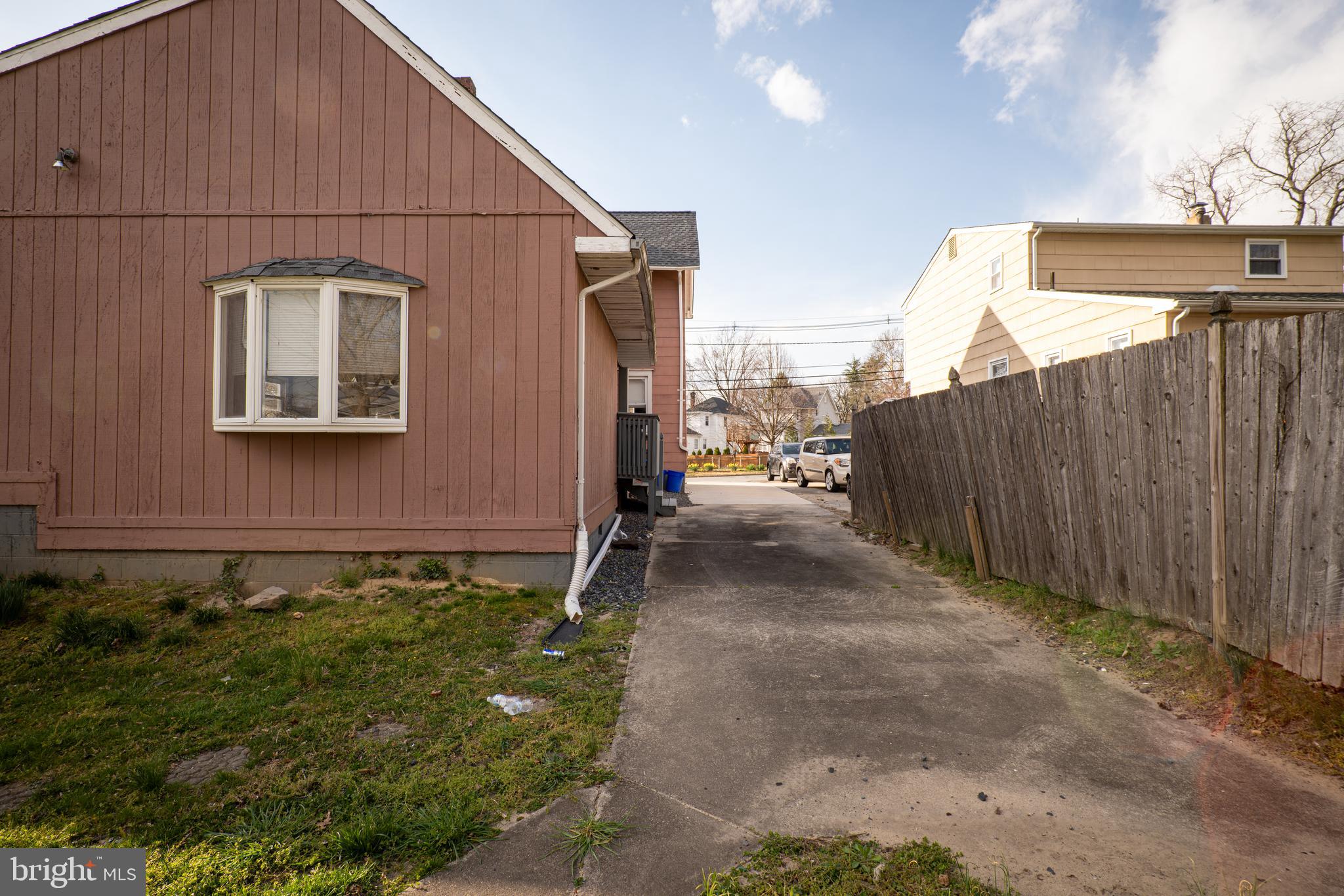 241 Victoria Ave #A