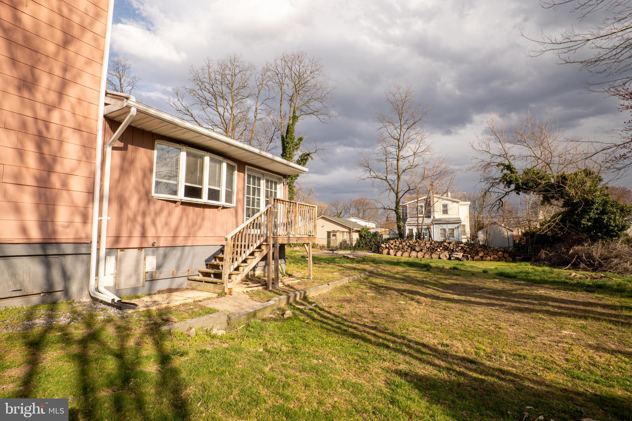 241 Victoria Ave #A