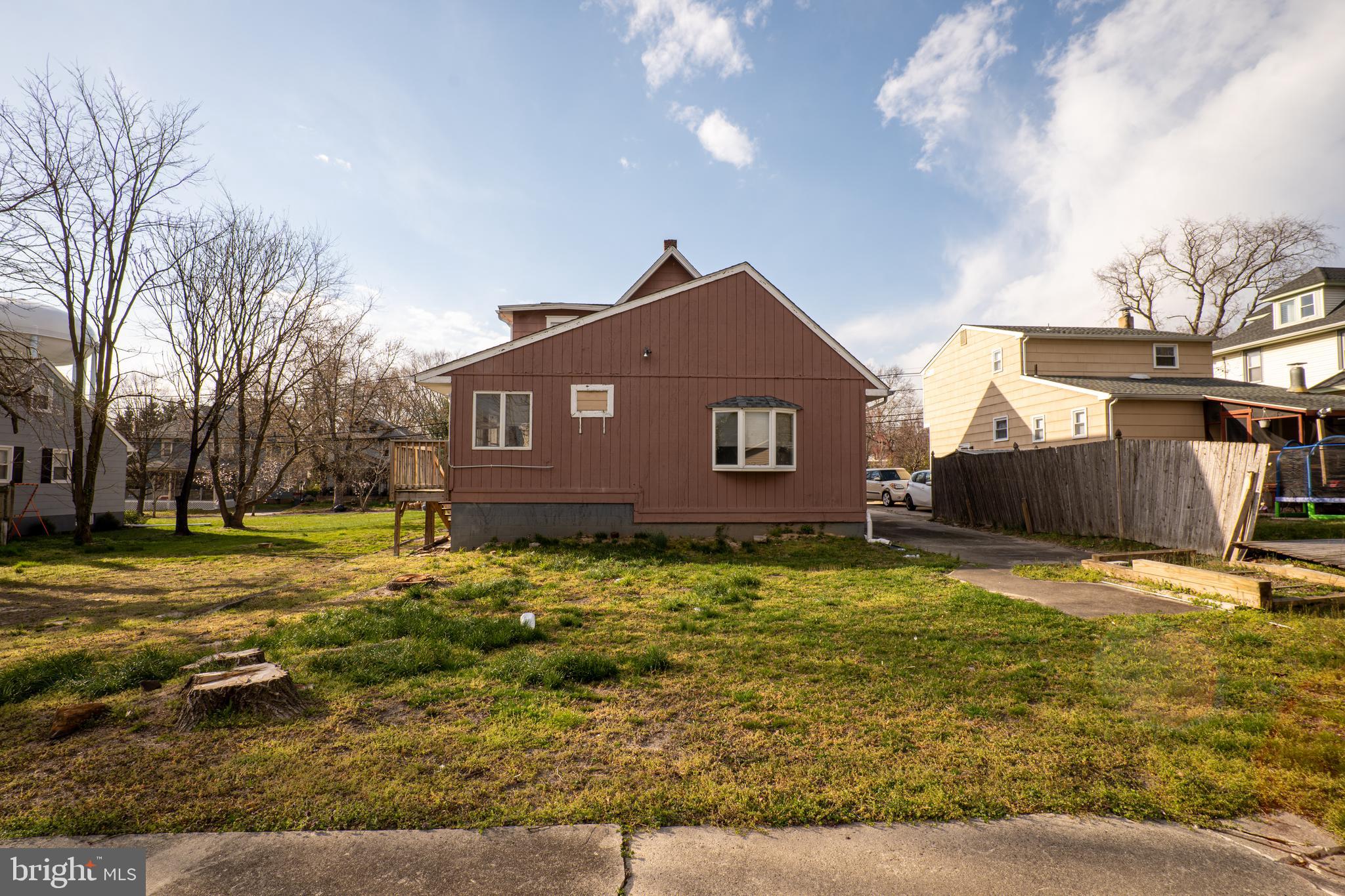 241 Victoria Ave #A