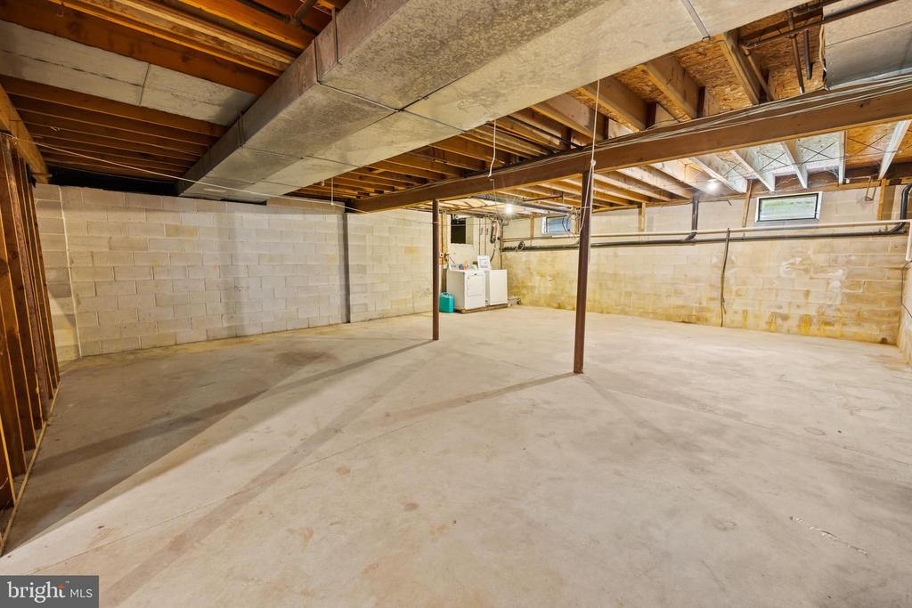 4 Kimberly Ct