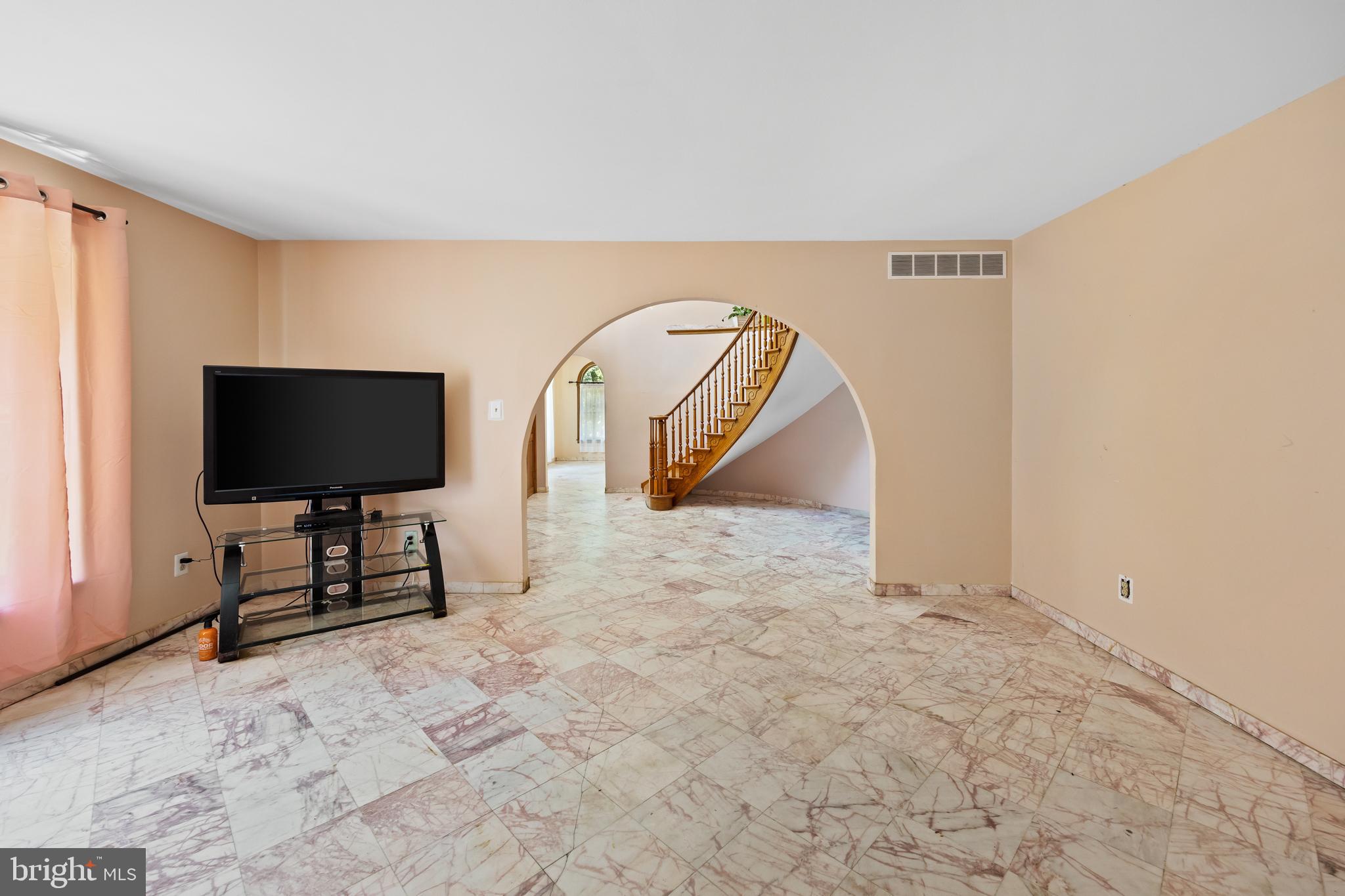 4 Kimberly Ct