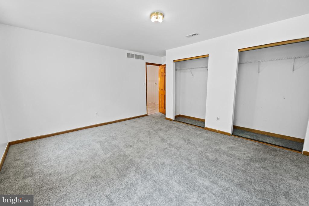 4 Kimberly Ct