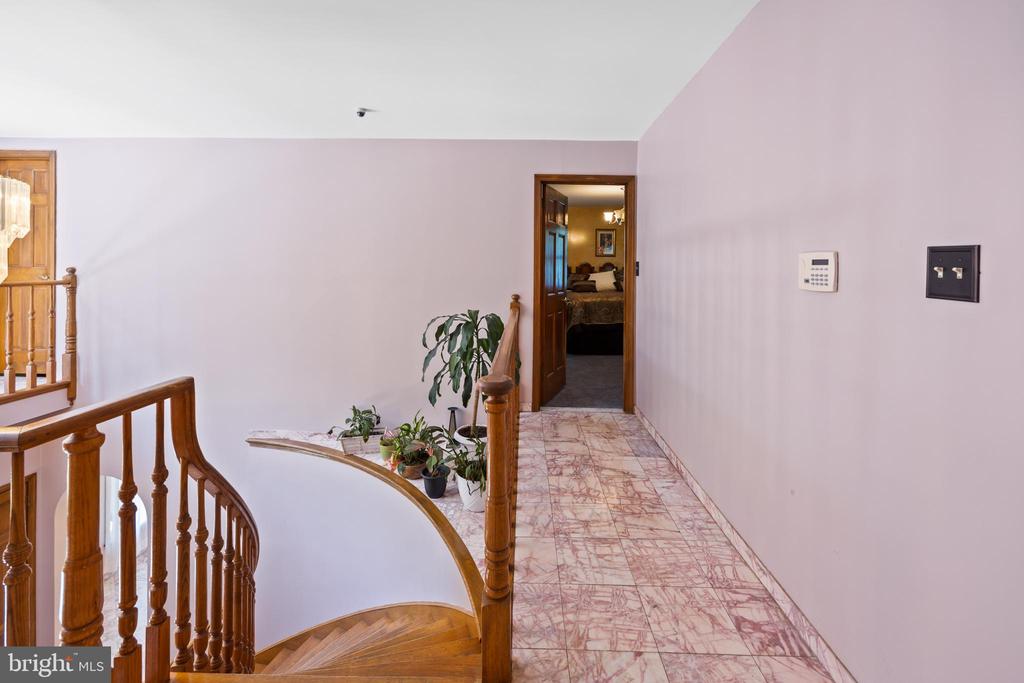 4 Kimberly Ct