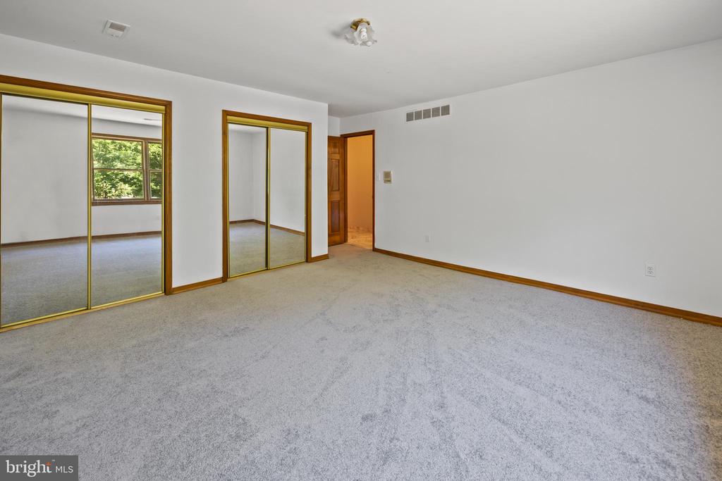4 Kimberly Ct