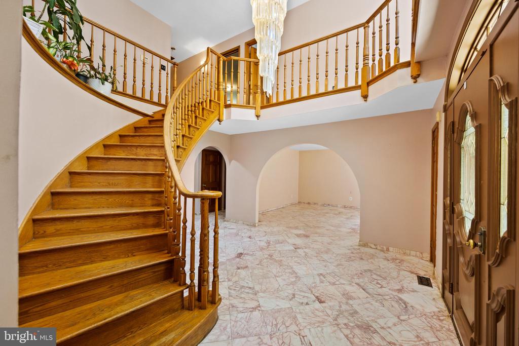 4 Kimberly Ct
