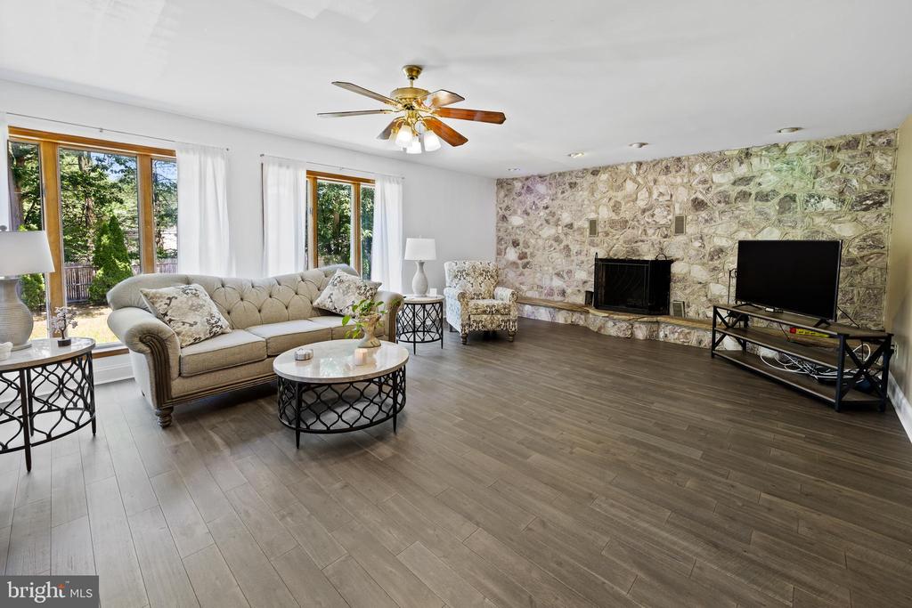 4 Kimberly Ct