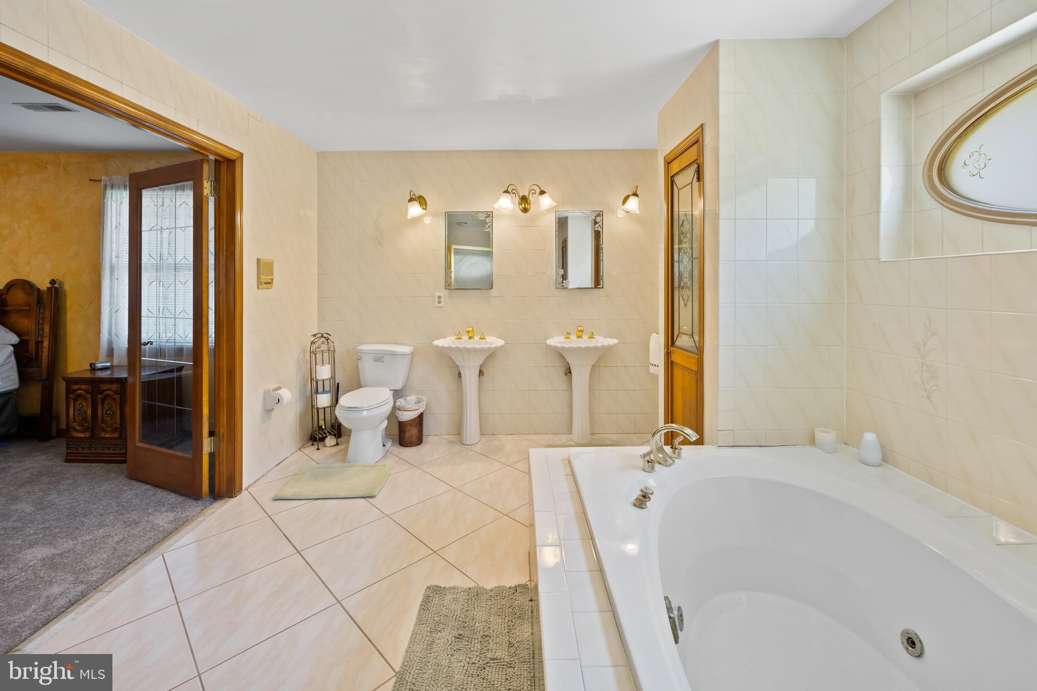 4 Kimberly Ct
