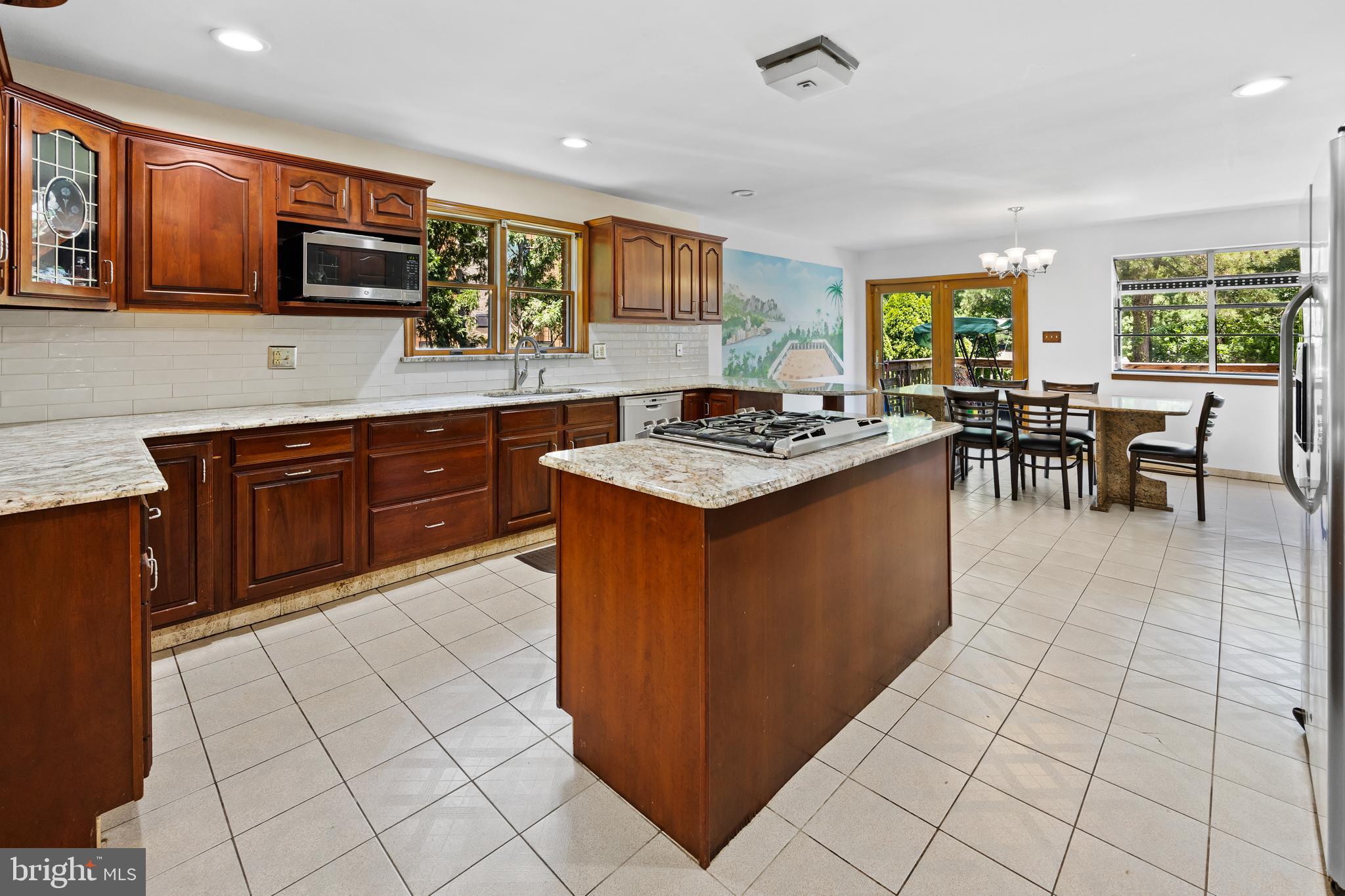 4 Kimberly Ct