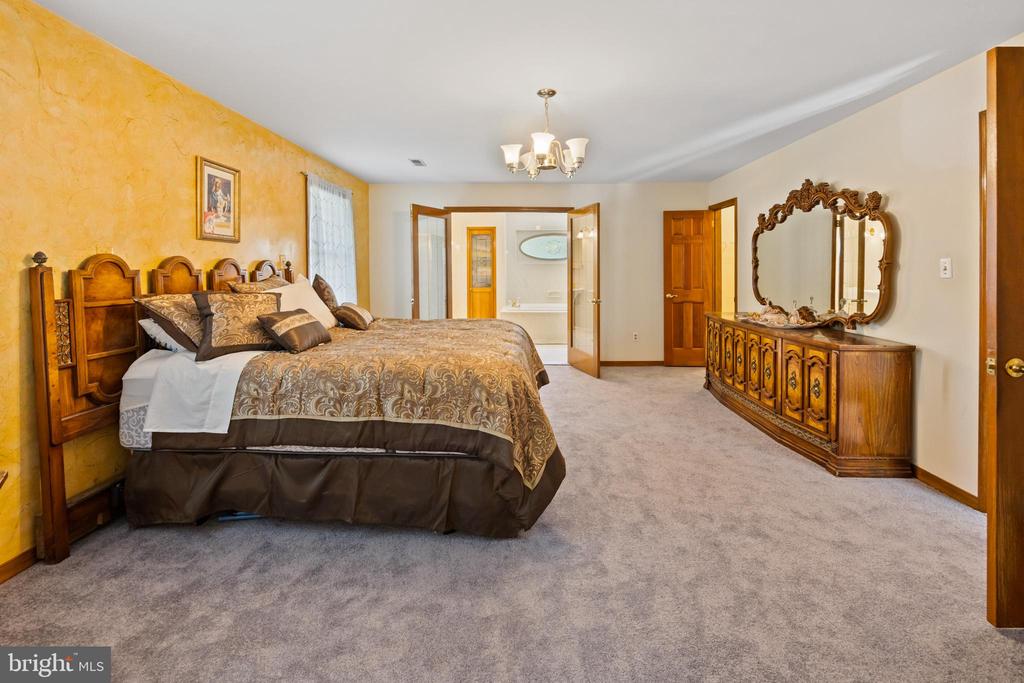 4 Kimberly Ct