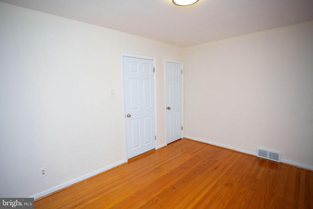 841 GROVE ST