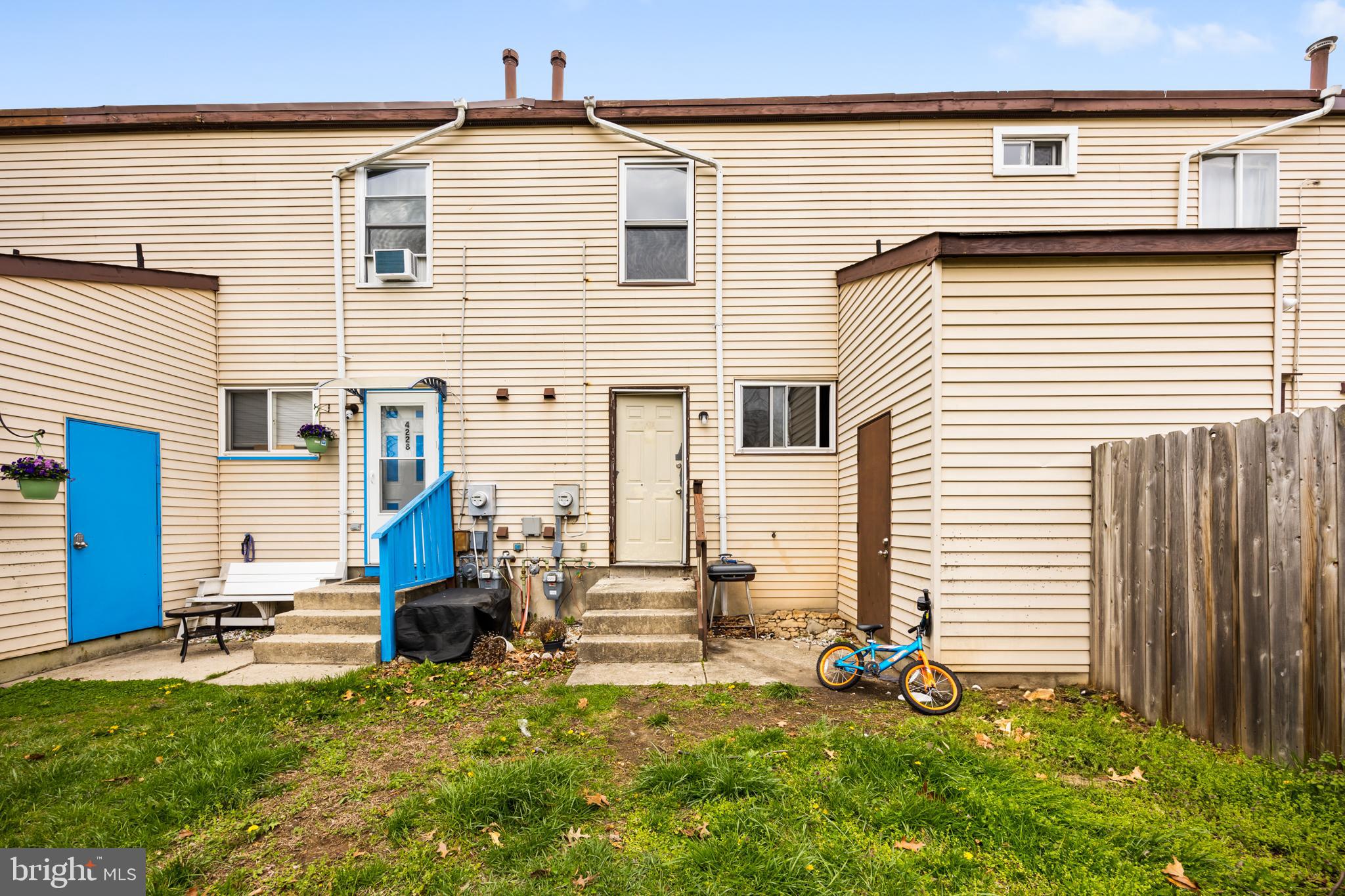 4236 Johnson Ct