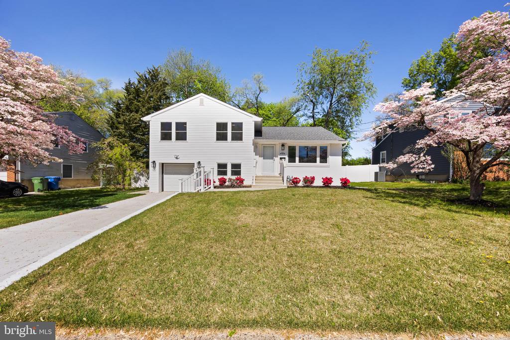 218 Rhode Island Ave