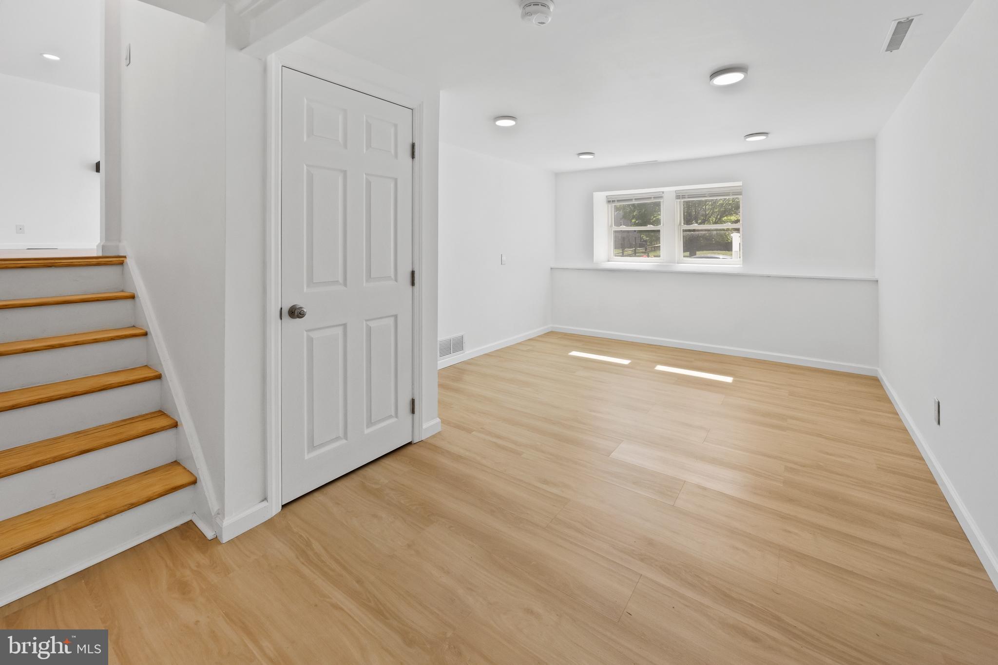 218 Rhode Island Ave