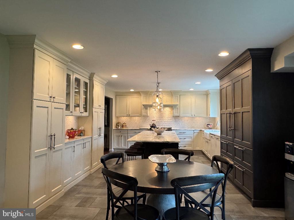 1041 Bobwhite Dr