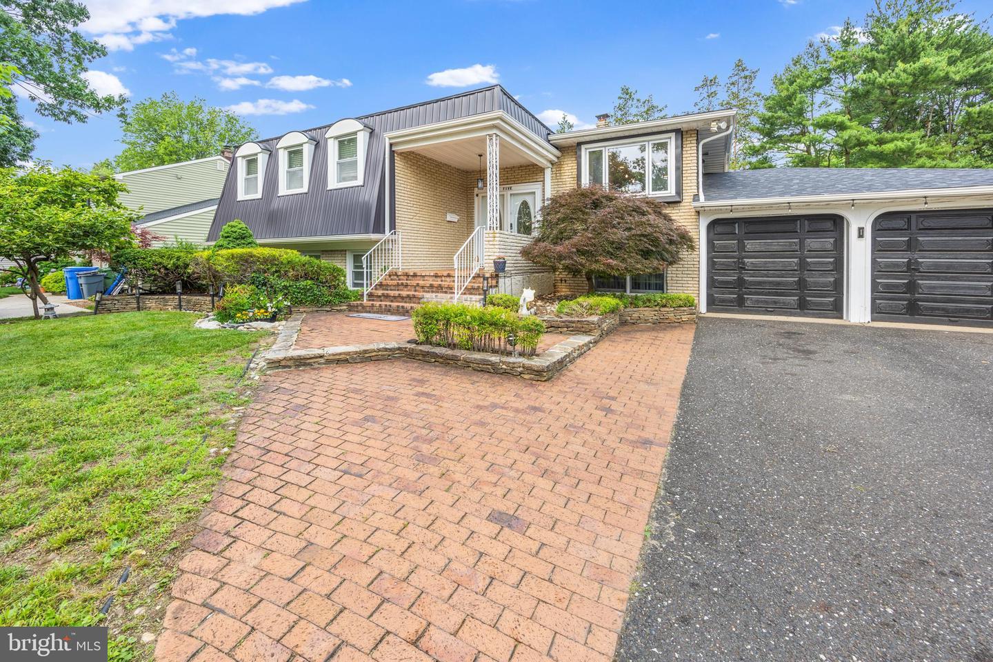 5 Strathmore Dr