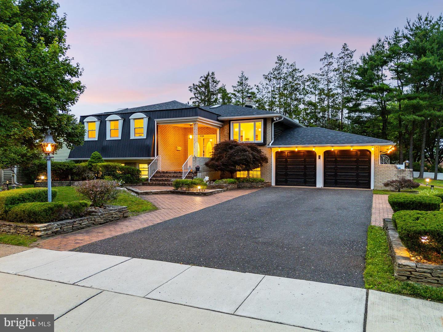 5 Strathmore Dr