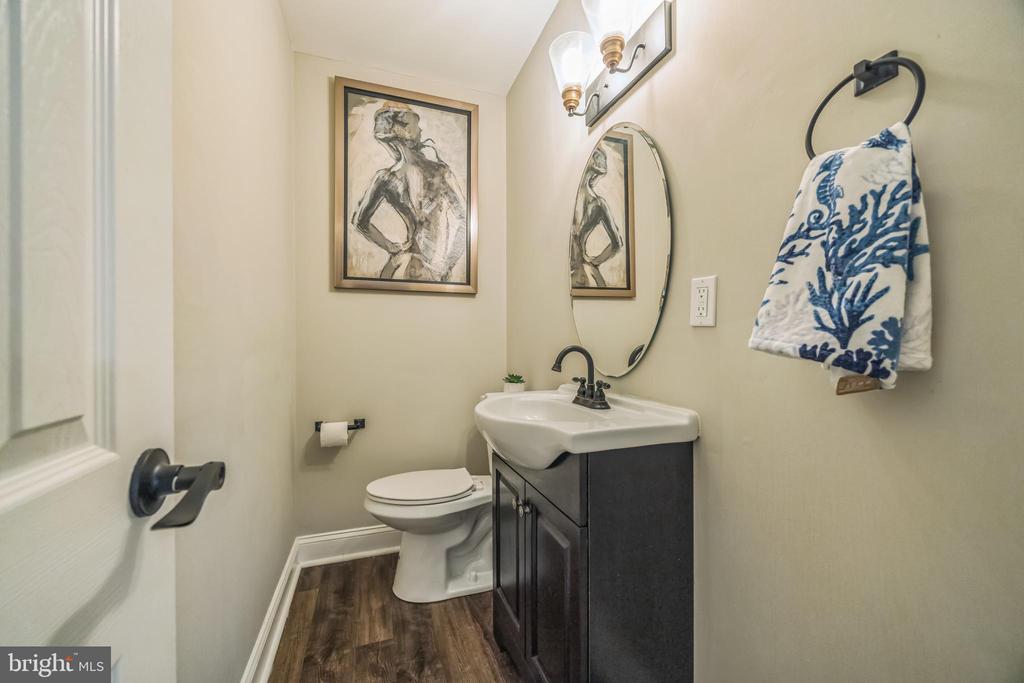 1809 E FIRESIDE COURT