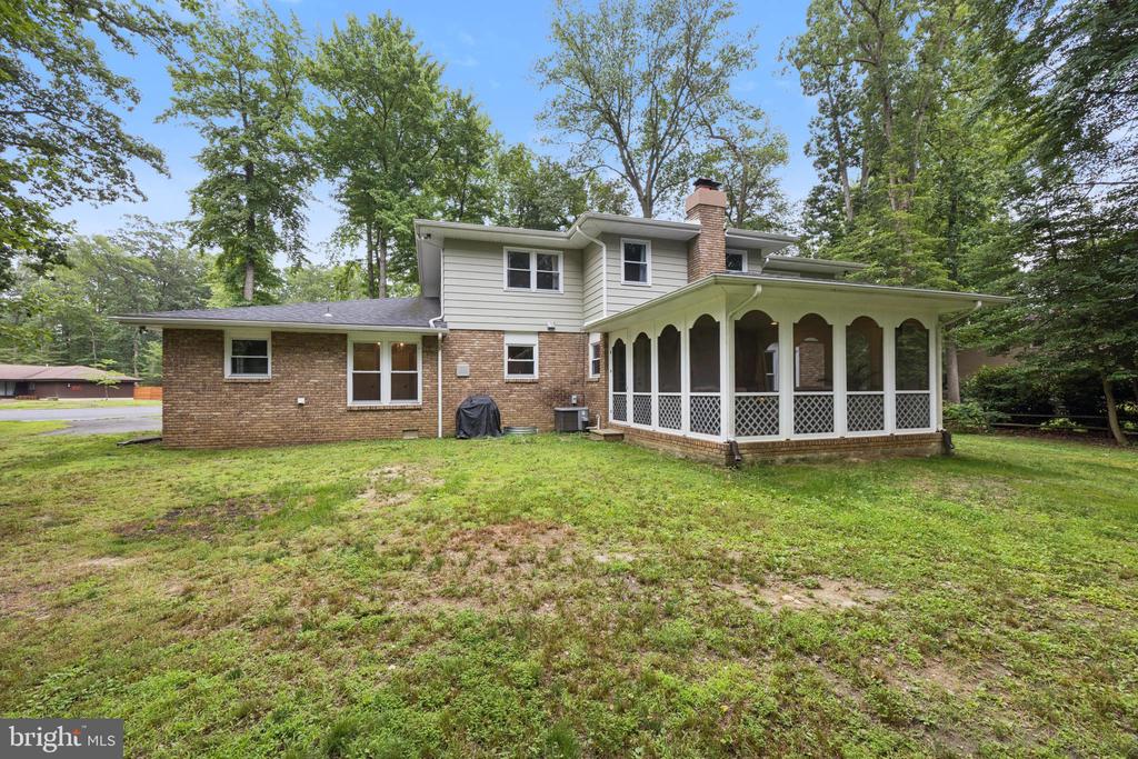 1809 E FIRESIDE COURT