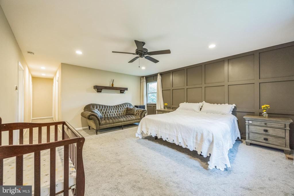1809 E FIRESIDE COURT