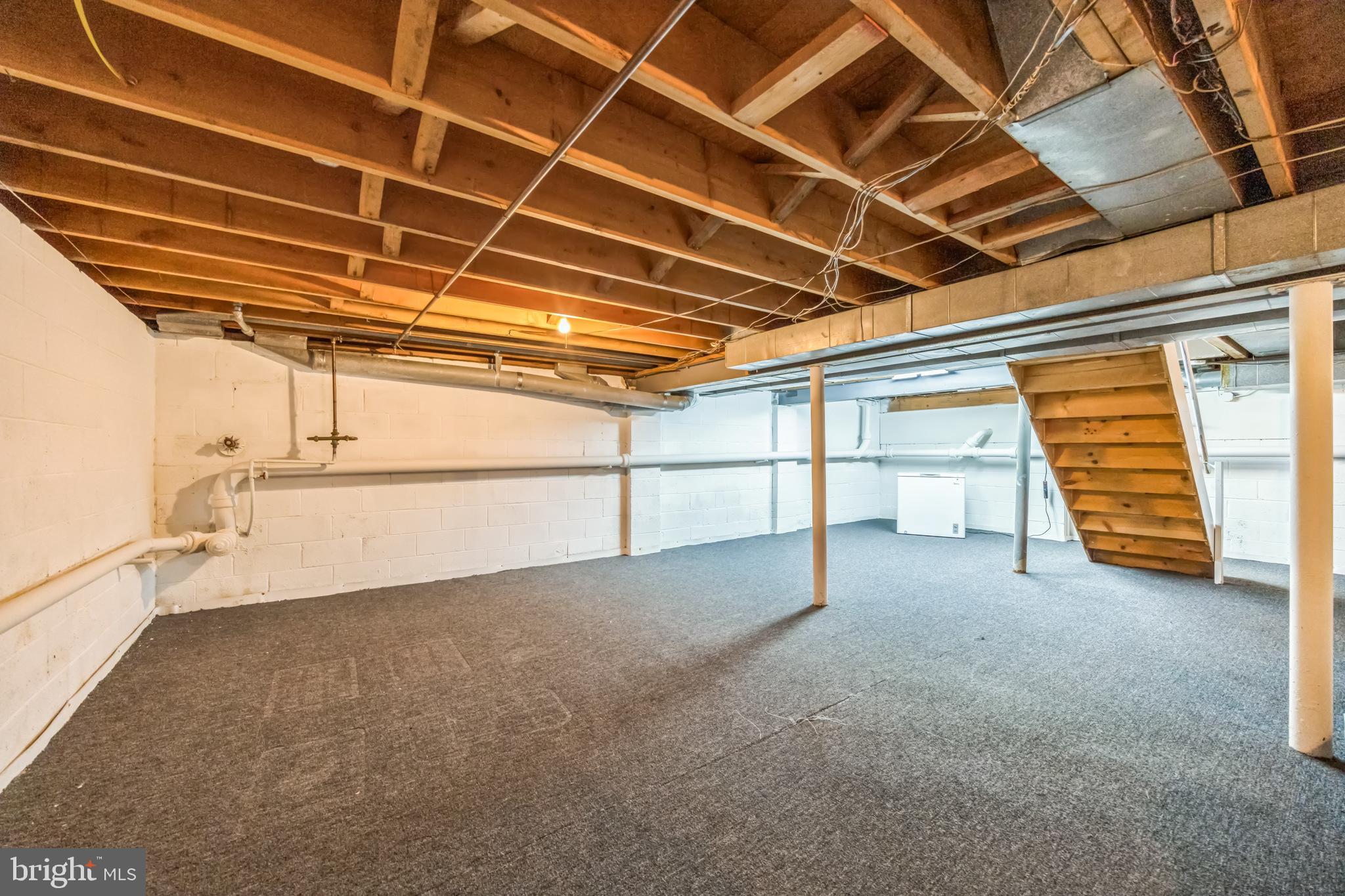 1809 E FIRESIDE COURT