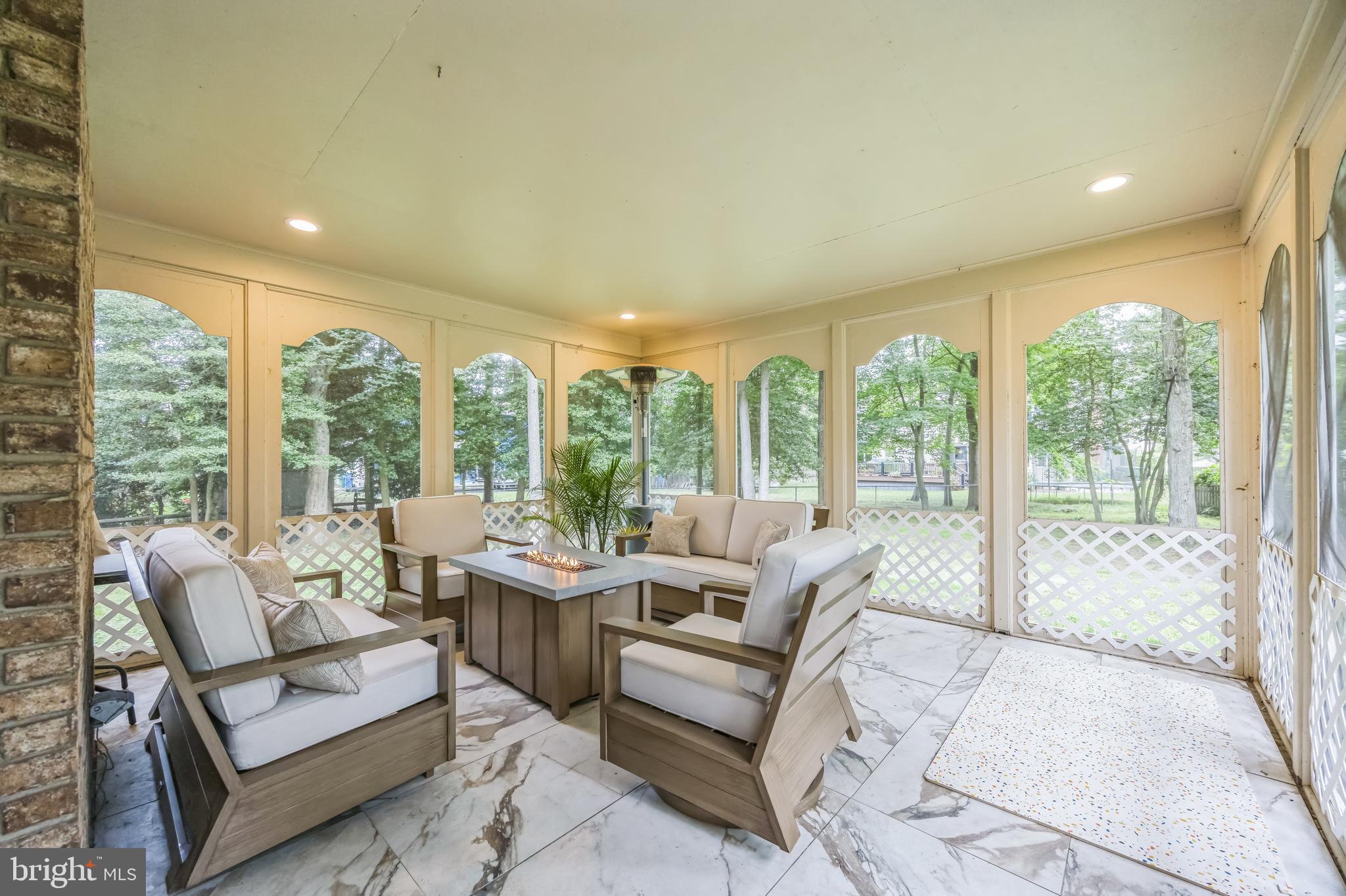 1809 E FIRESIDE COURT