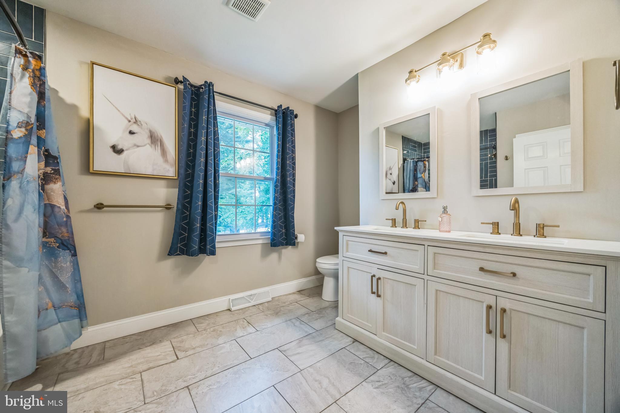 1809 E FIRESIDE COURT