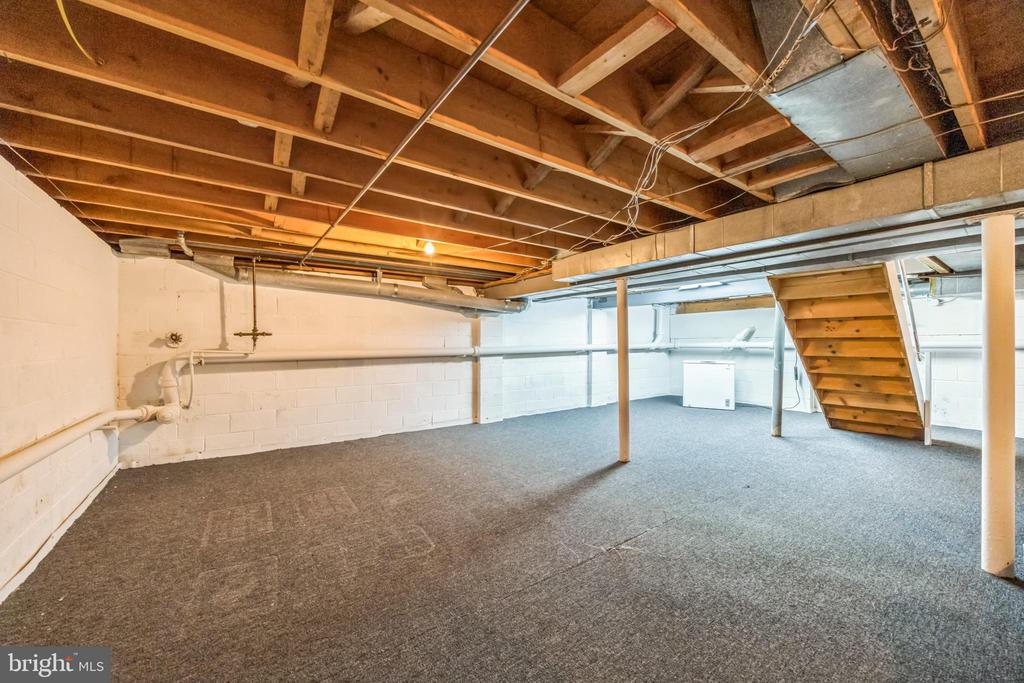 1809 E FIRESIDE COURT