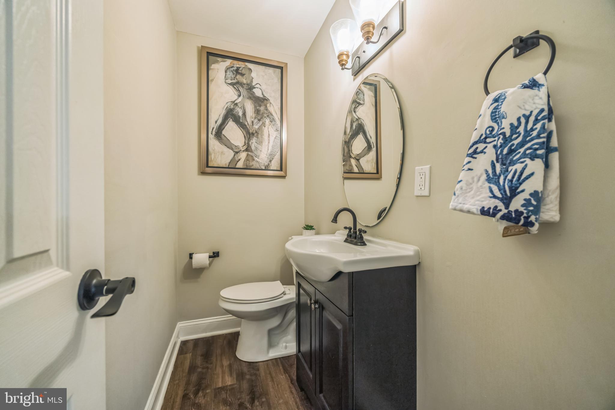 1809 E FIRESIDE COURT