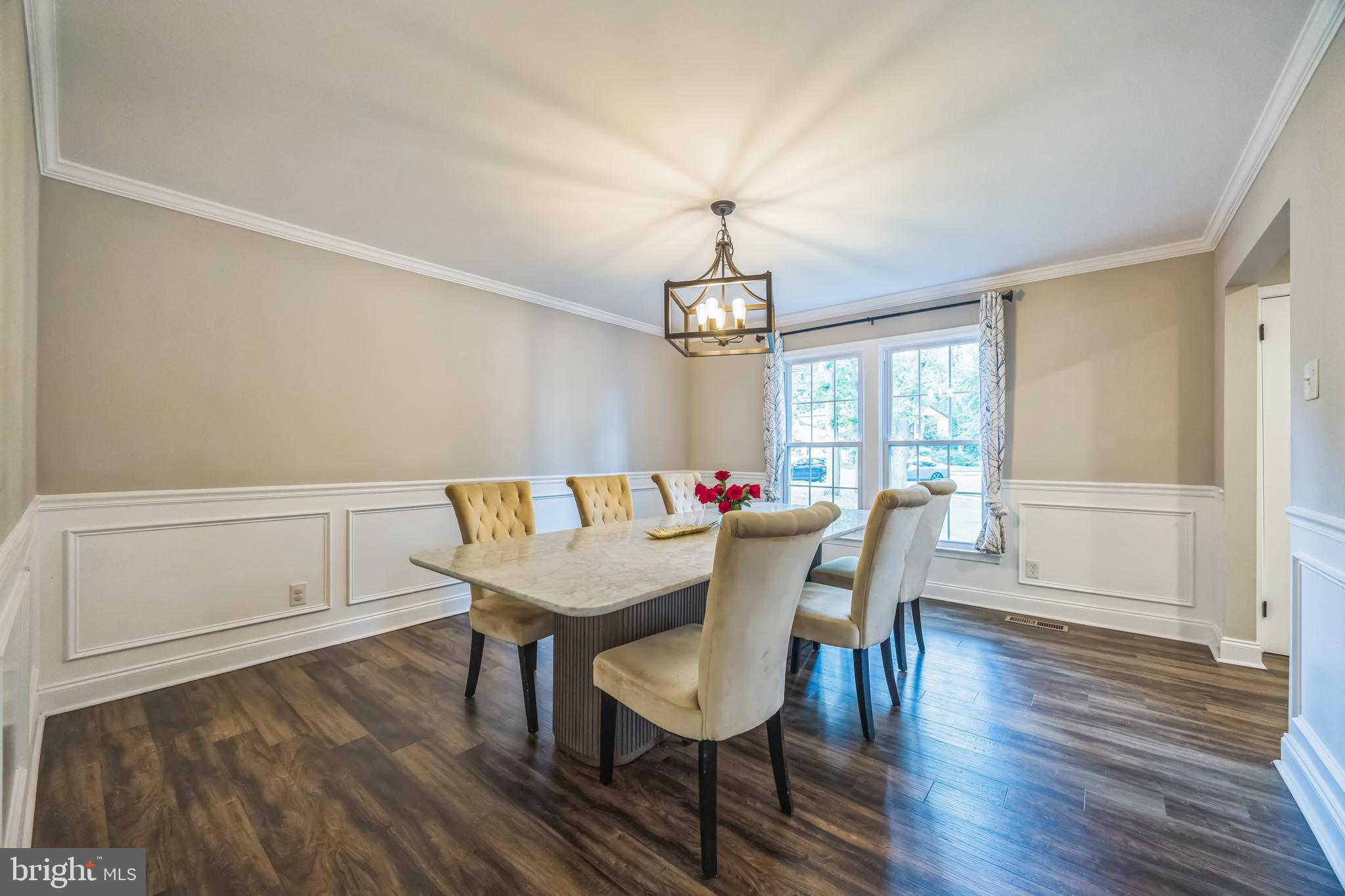 1809 E FIRESIDE COURT