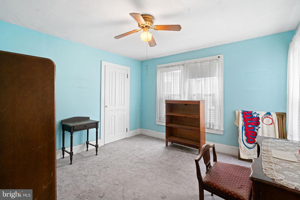 122 W COTTAGE AVENUE