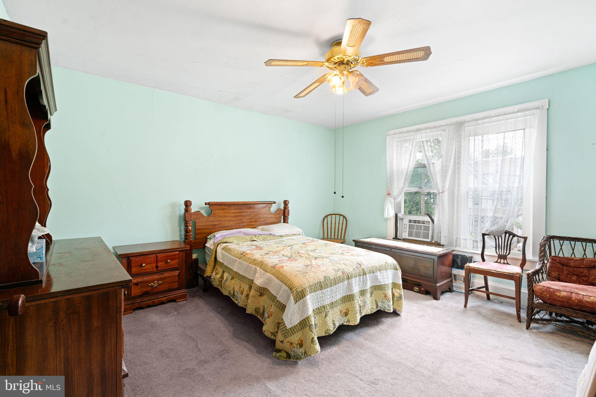 122 W COTTAGE AVENUE