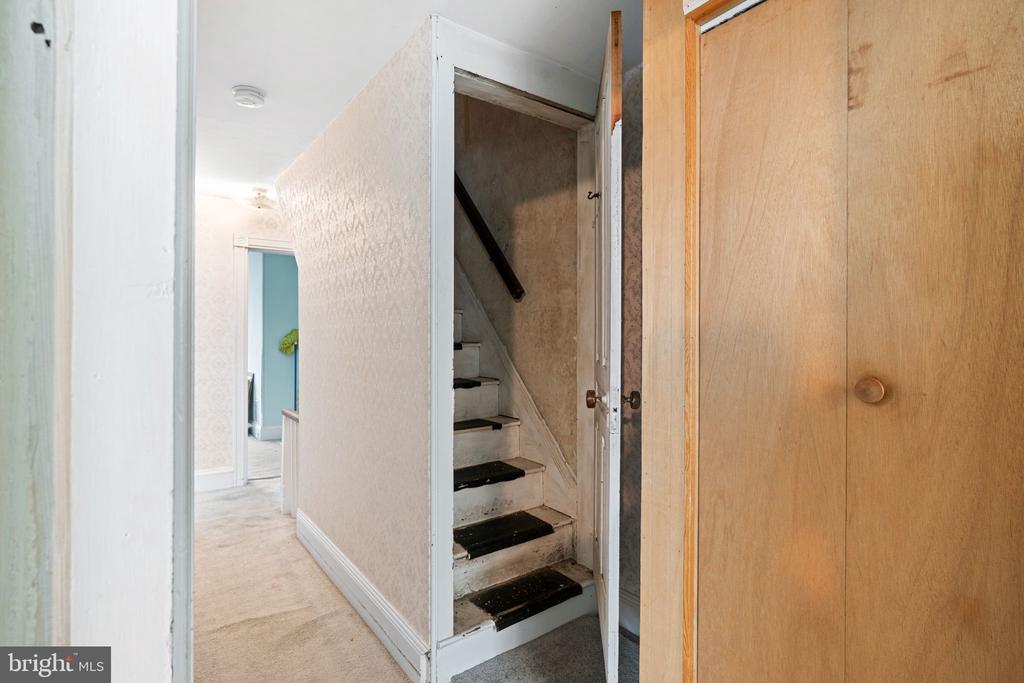 122 W COTTAGE AVENUE