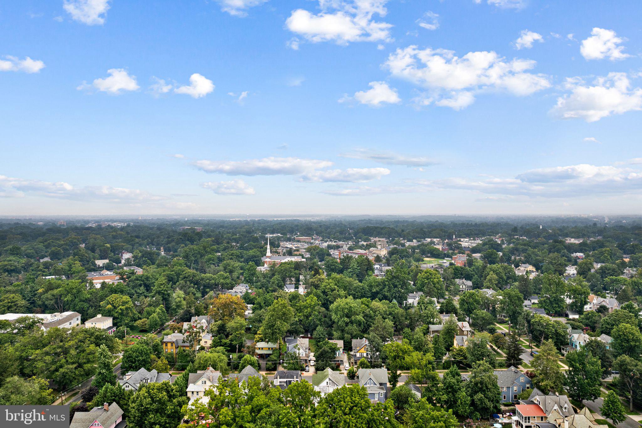 122 W COTTAGE AVENUE