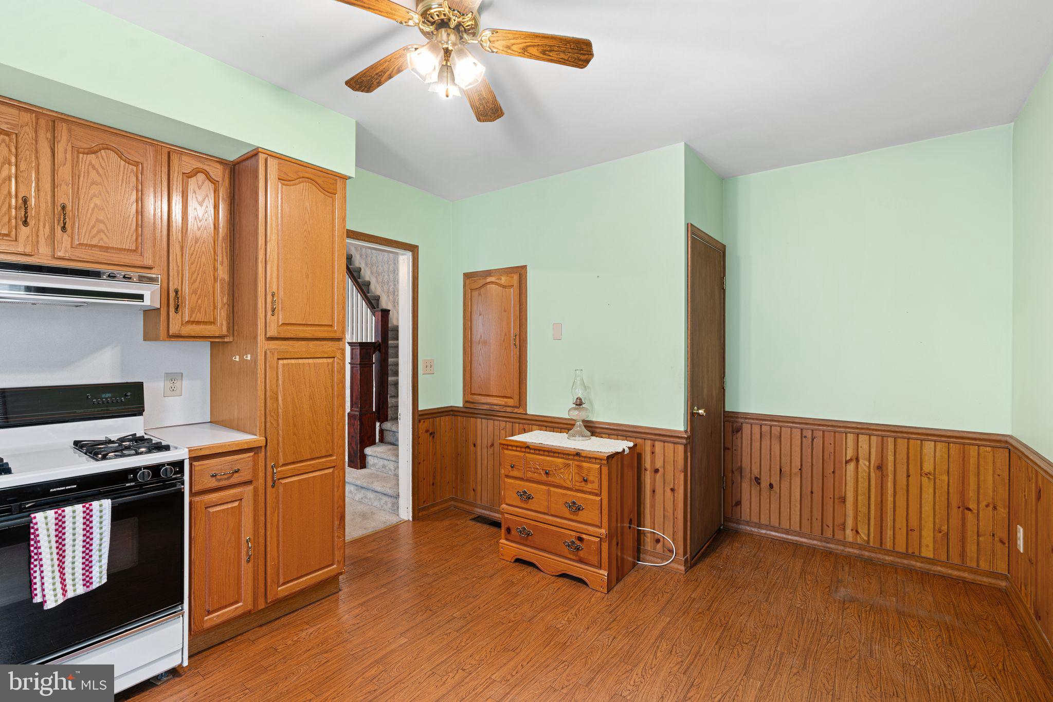 122 W COTTAGE AVENUE