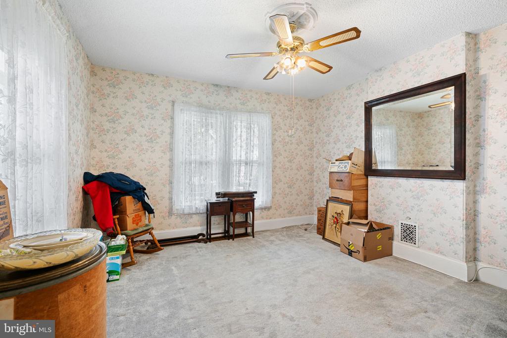 122 W COTTAGE AVENUE