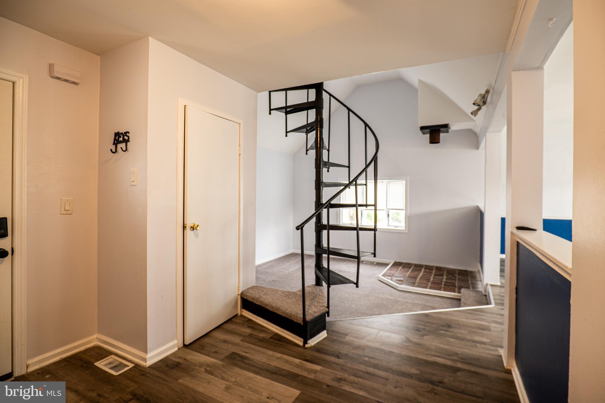 241 VICTORIA STREET A