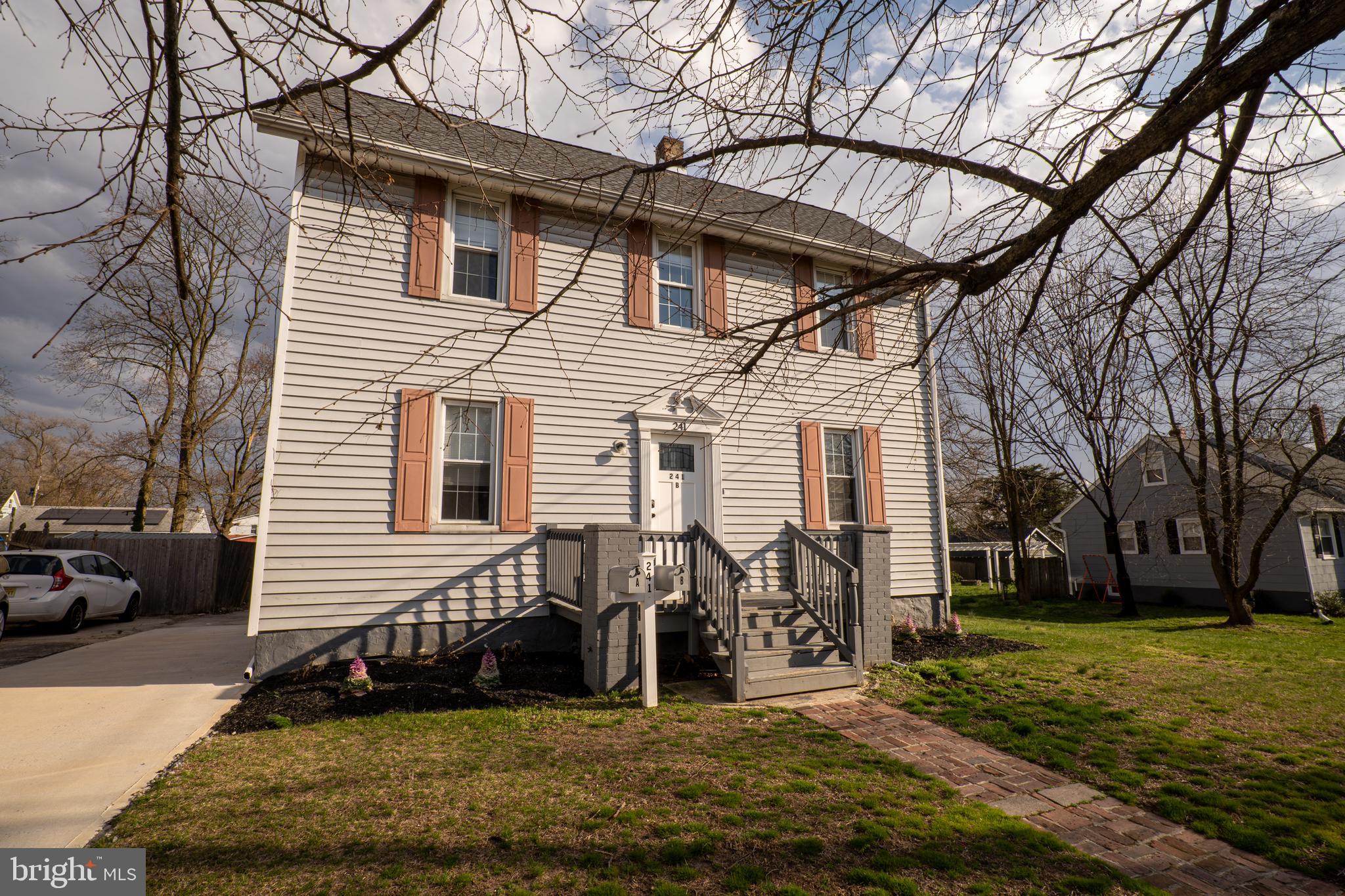 241 VICTORIA STREET A