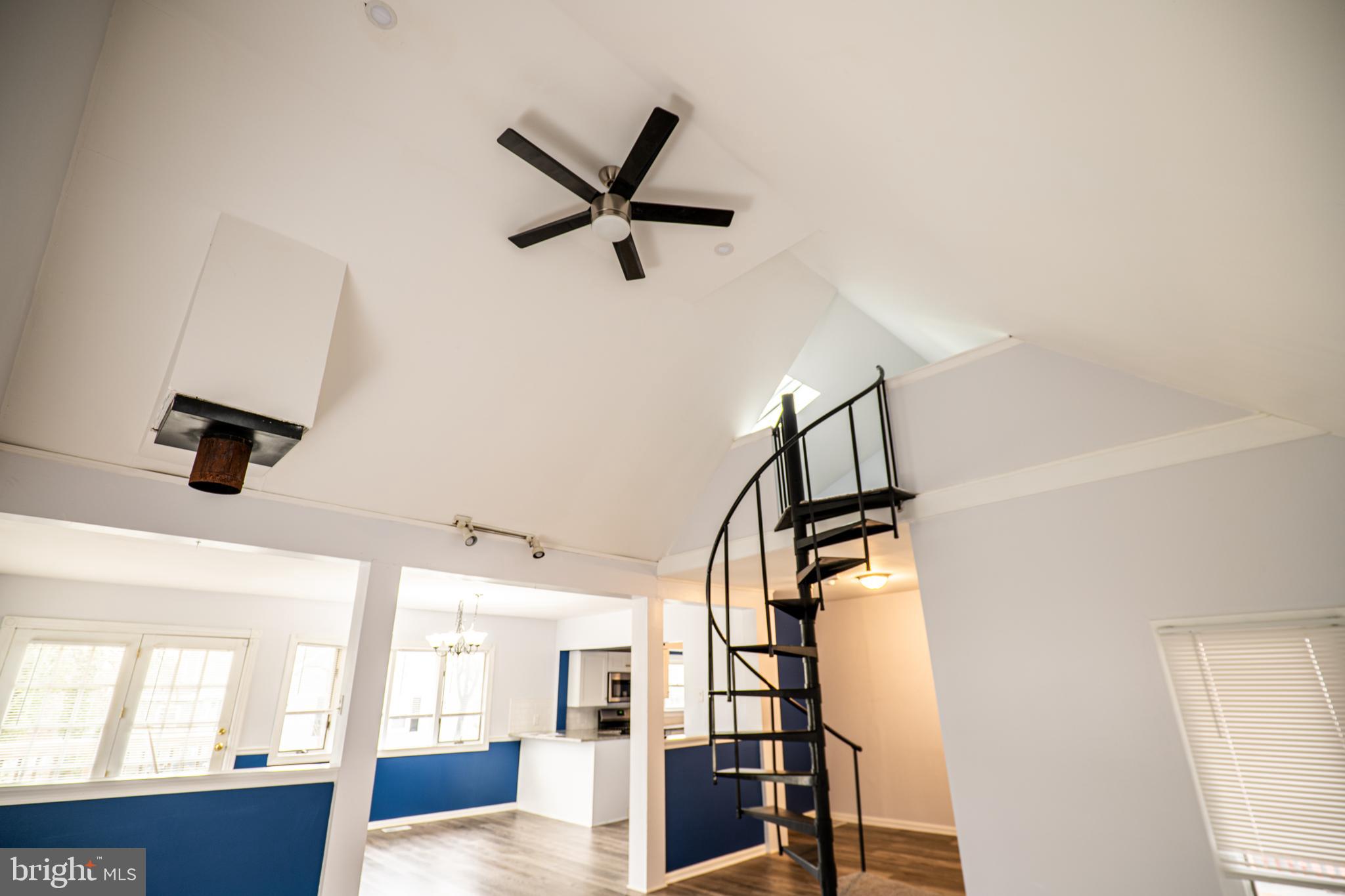 241 VICTORIA STREET A