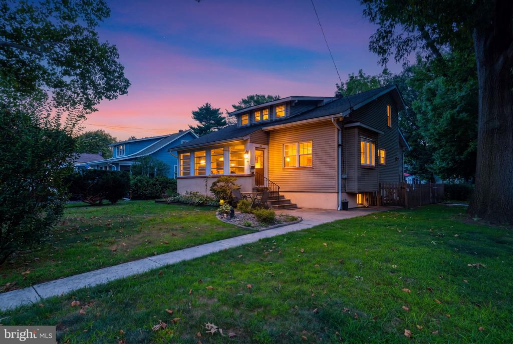 602 WOODLAWN AVENUE