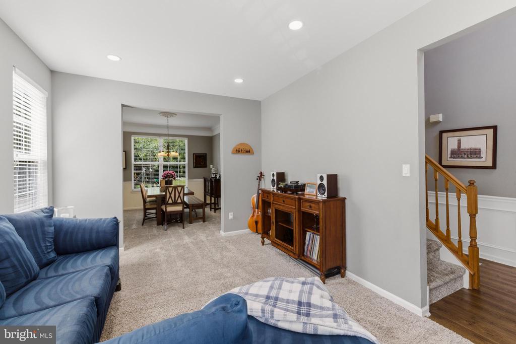 65 FOX HOLLOW LANE