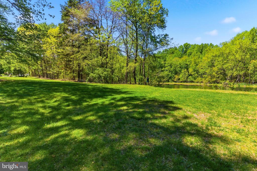 65 FOX HOLLOW LANE