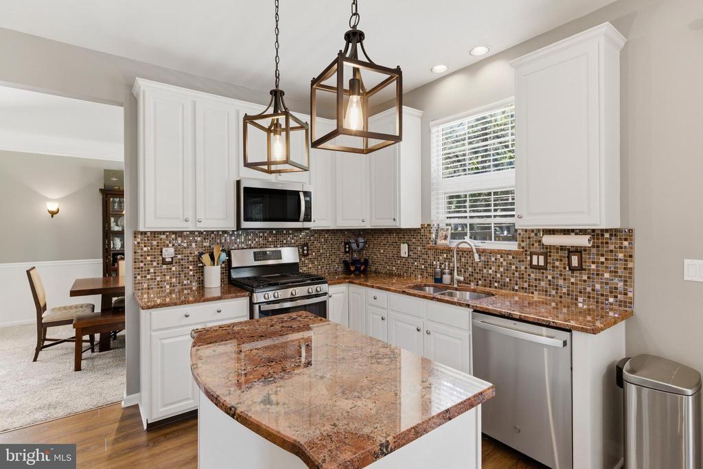 65 FOX HOLLOW LANE