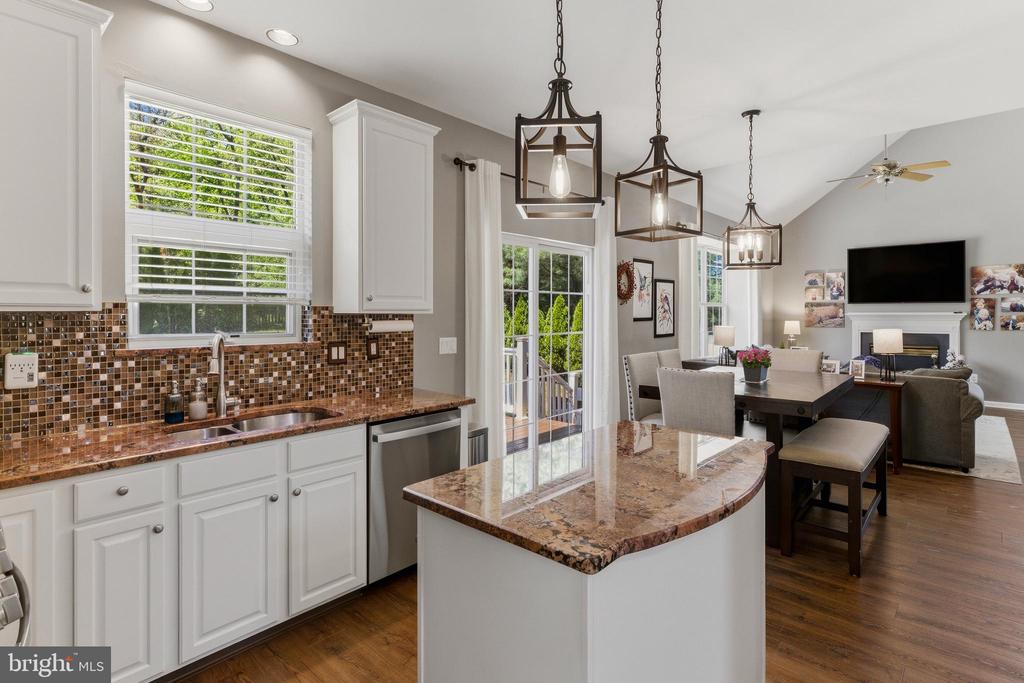 65 FOX HOLLOW LANE