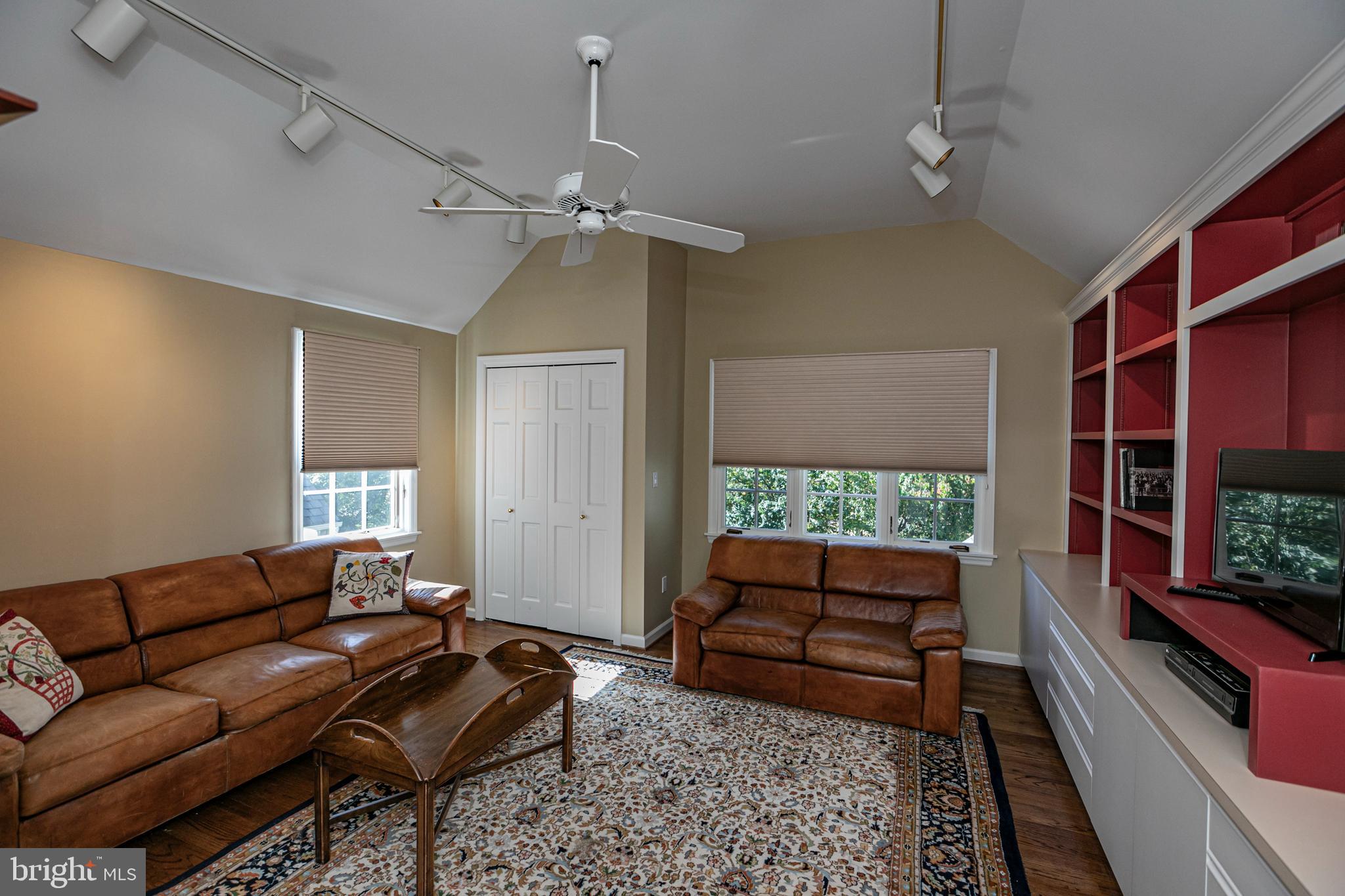 296 Wendover Dr