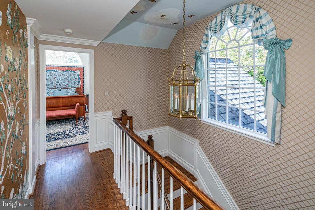296 Wendover Dr