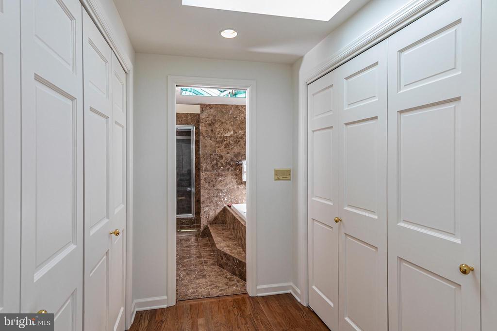 296 Wendover Dr