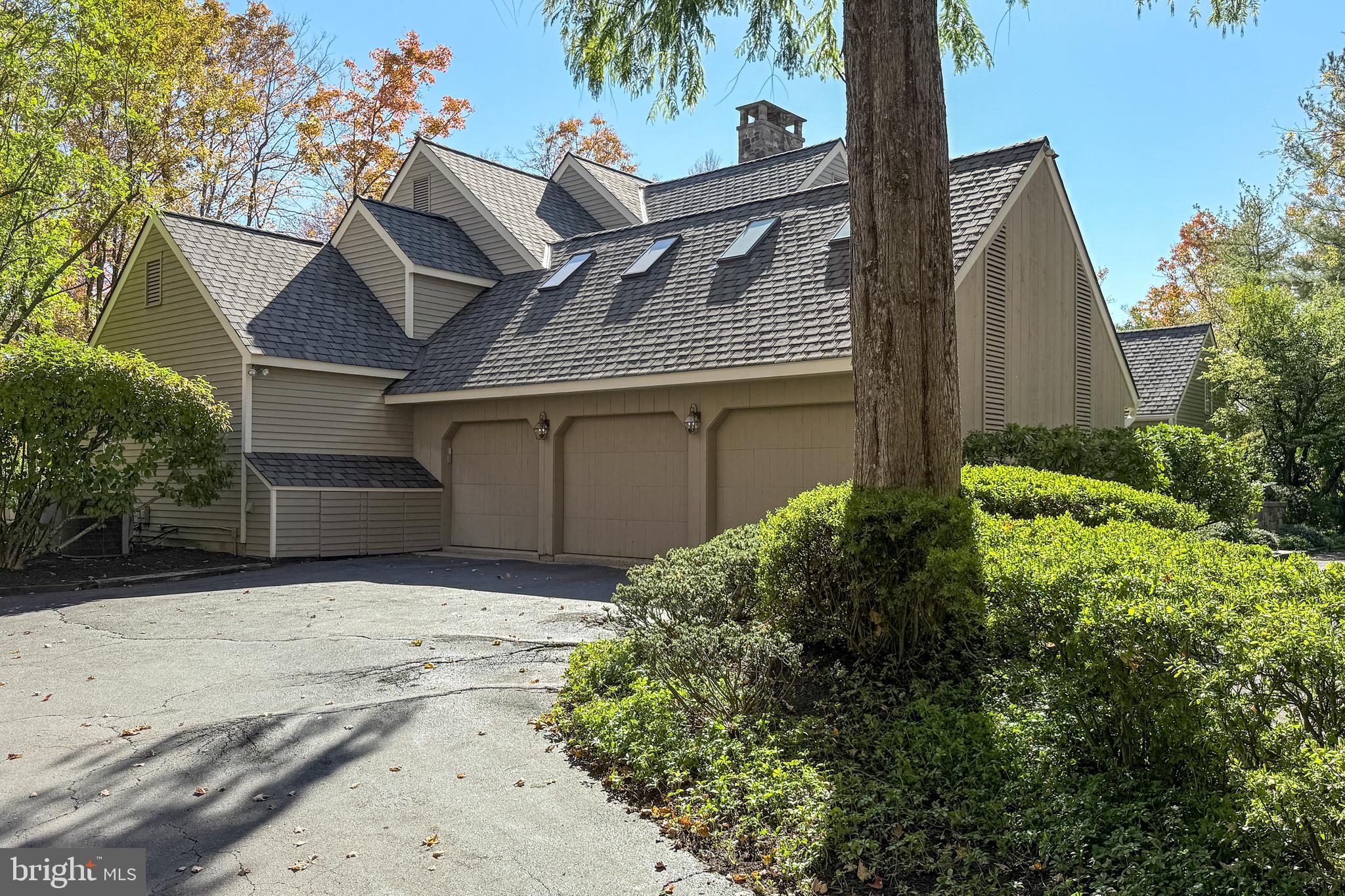 296 Wendover Dr