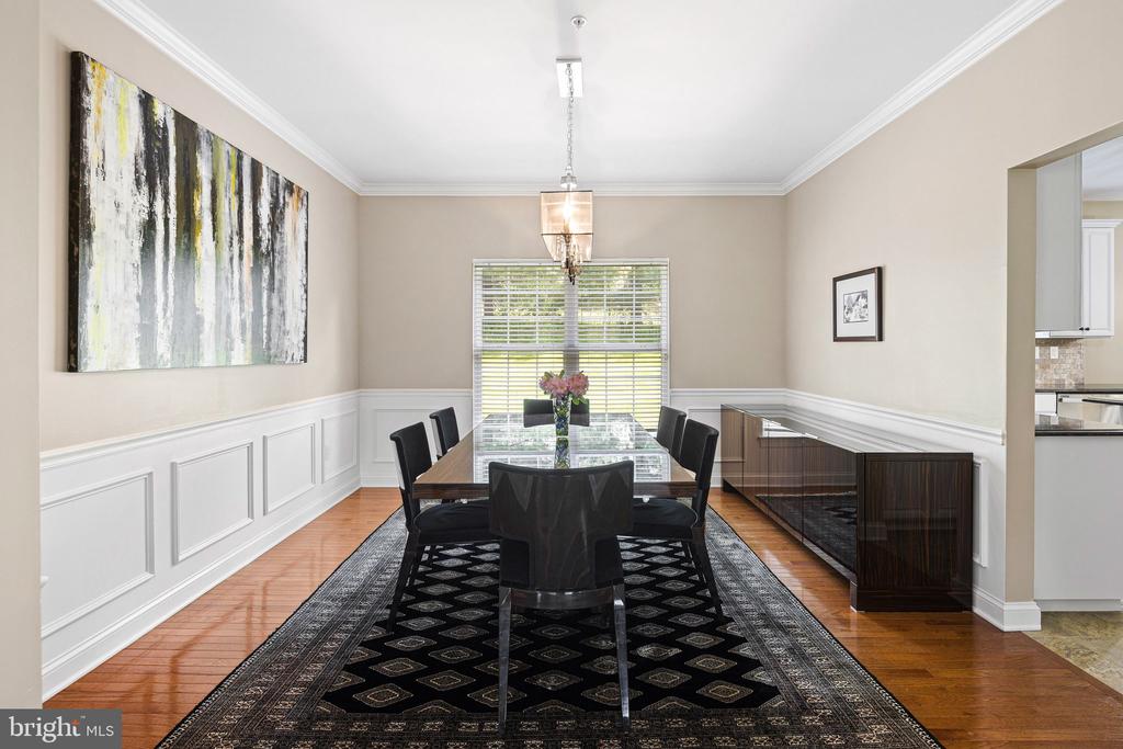 3901 CHARTER CLUB DRIVE