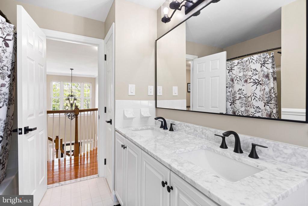 3901 CHARTER CLUB DRIVE