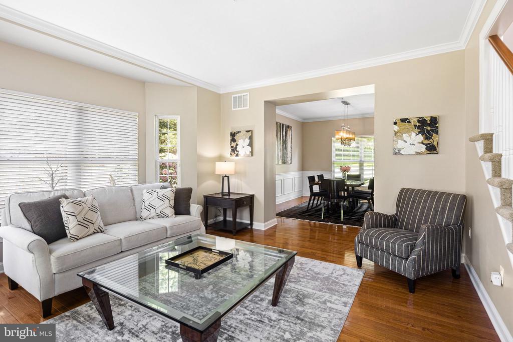 3901 CHARTER CLUB DRIVE
